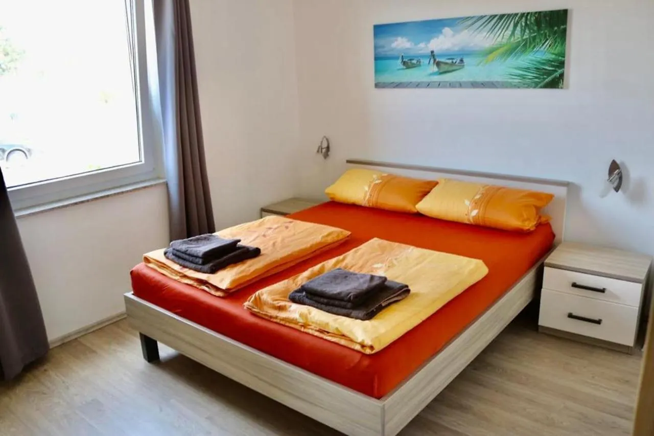 Appartamento Apartmani Janja Krk Town